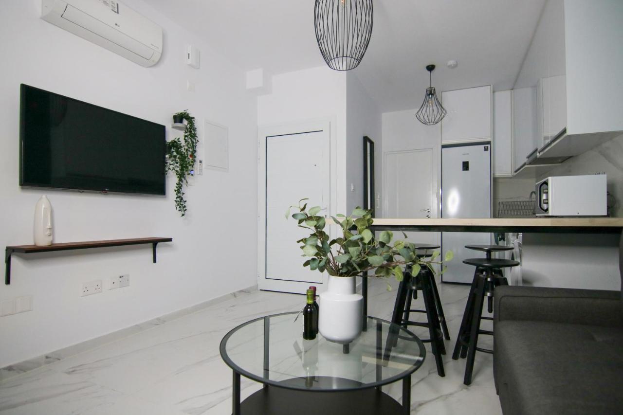 Phaedrus Living Seaside Romantic Flat Limnaria 123 Пафос Екстериор снимка